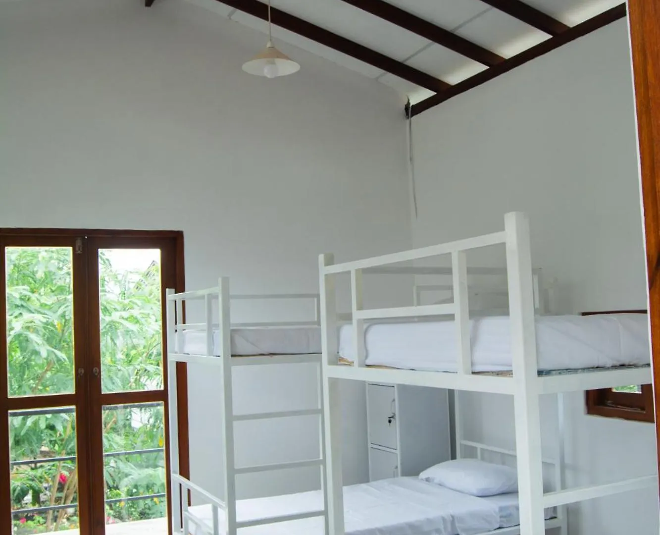 Diamond Shine Hostal And Bunk Beds كاندي